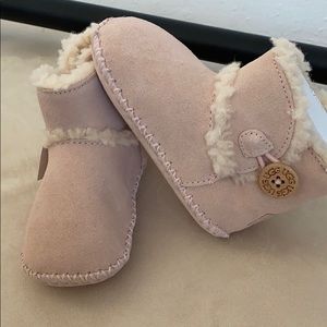 Ugg toddler boots